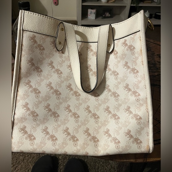 Coach Horse & Carriage Field Tote - Picture 1 of 7